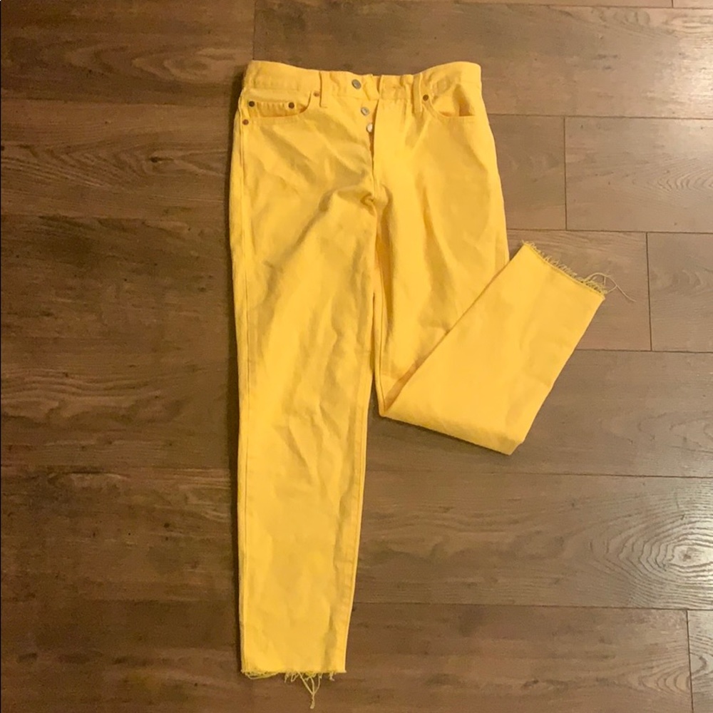 women’s Levi’s boyfriend jeans